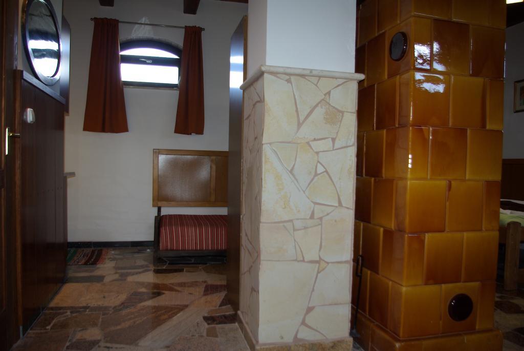 Dabasi Lovas Vendeghaz Hotel Buitenkant foto