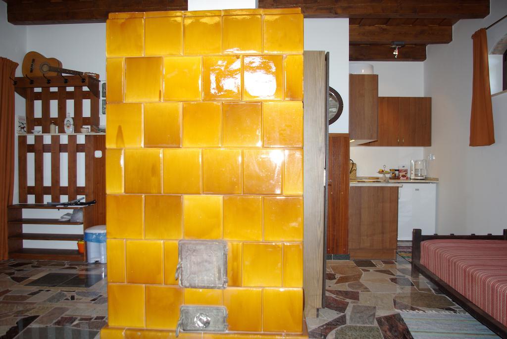 Dabasi Lovas Vendeghaz Hotel Kamer foto